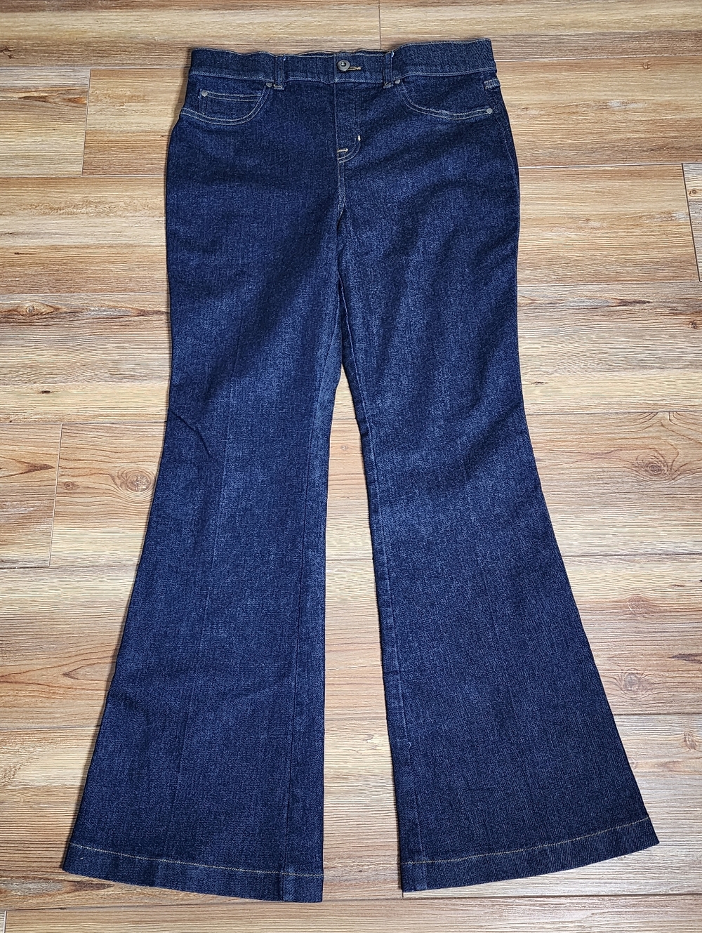 Spanx EveryWear Flare Jeans Raw Indigo Women's XL
